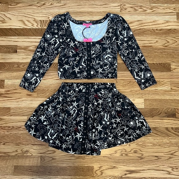 🩷Betsey Johnson Pretty in Punk🩷 - Picture 2 of 12